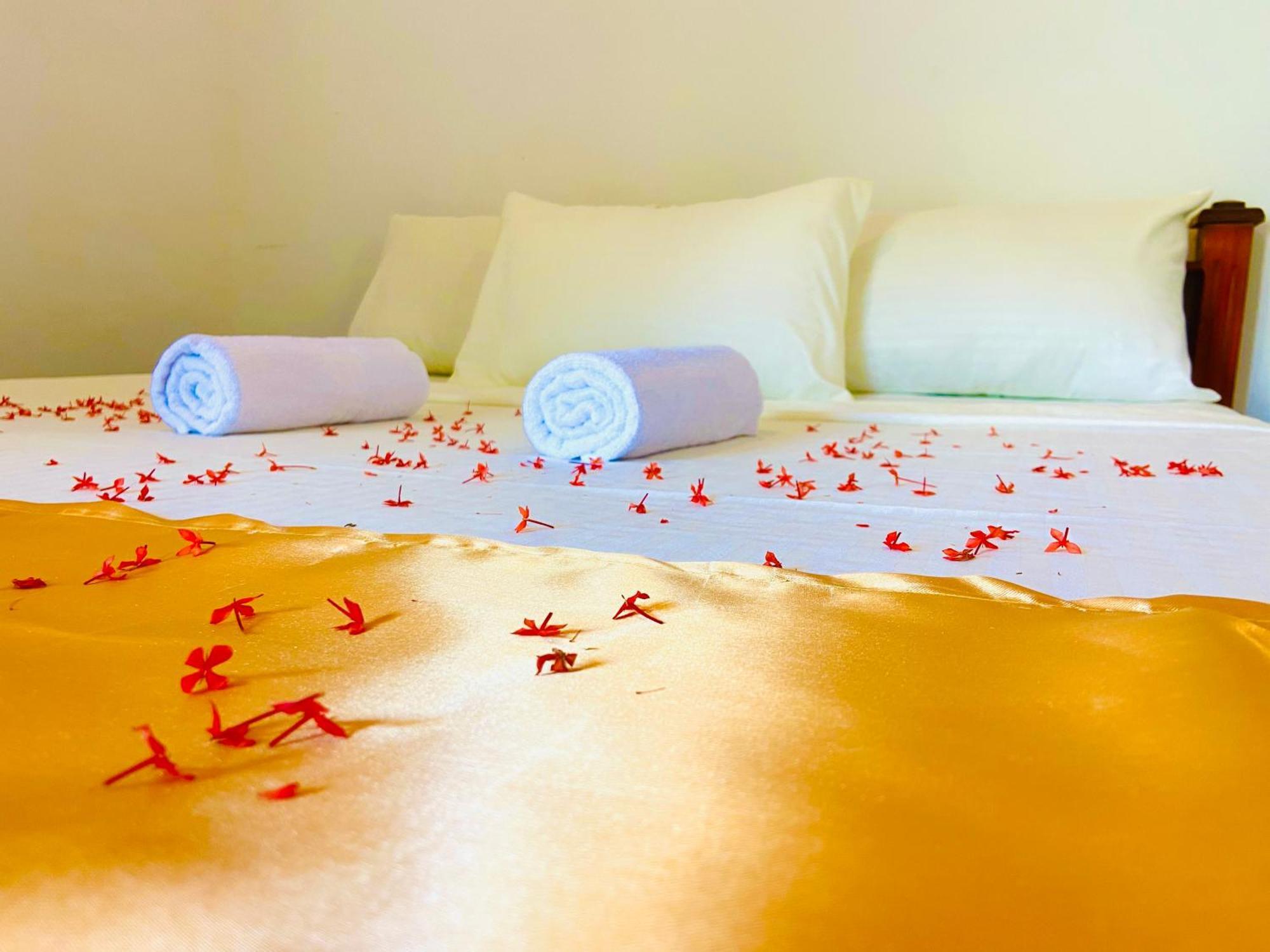 Marina Way Hotel Vịnh Arugam Ngoại thất bức ảnh